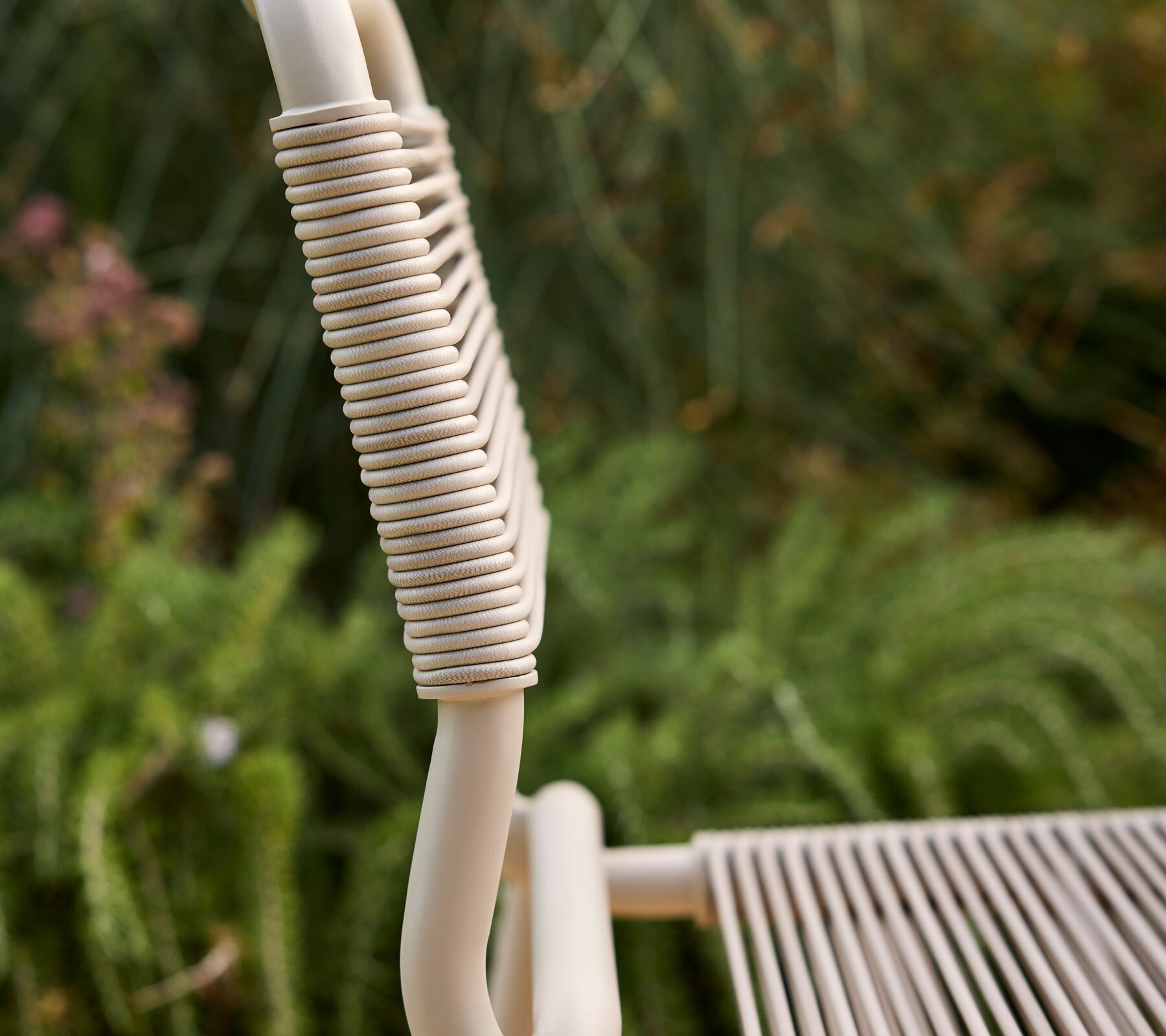 Cane-line Al Dente string weave backrest, close-up detail