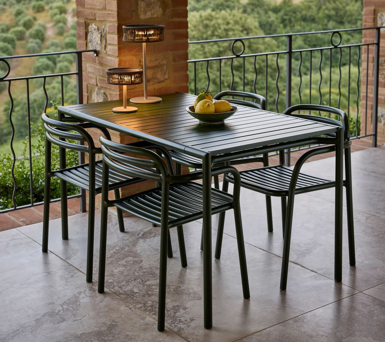 Bliss dining table rectangular