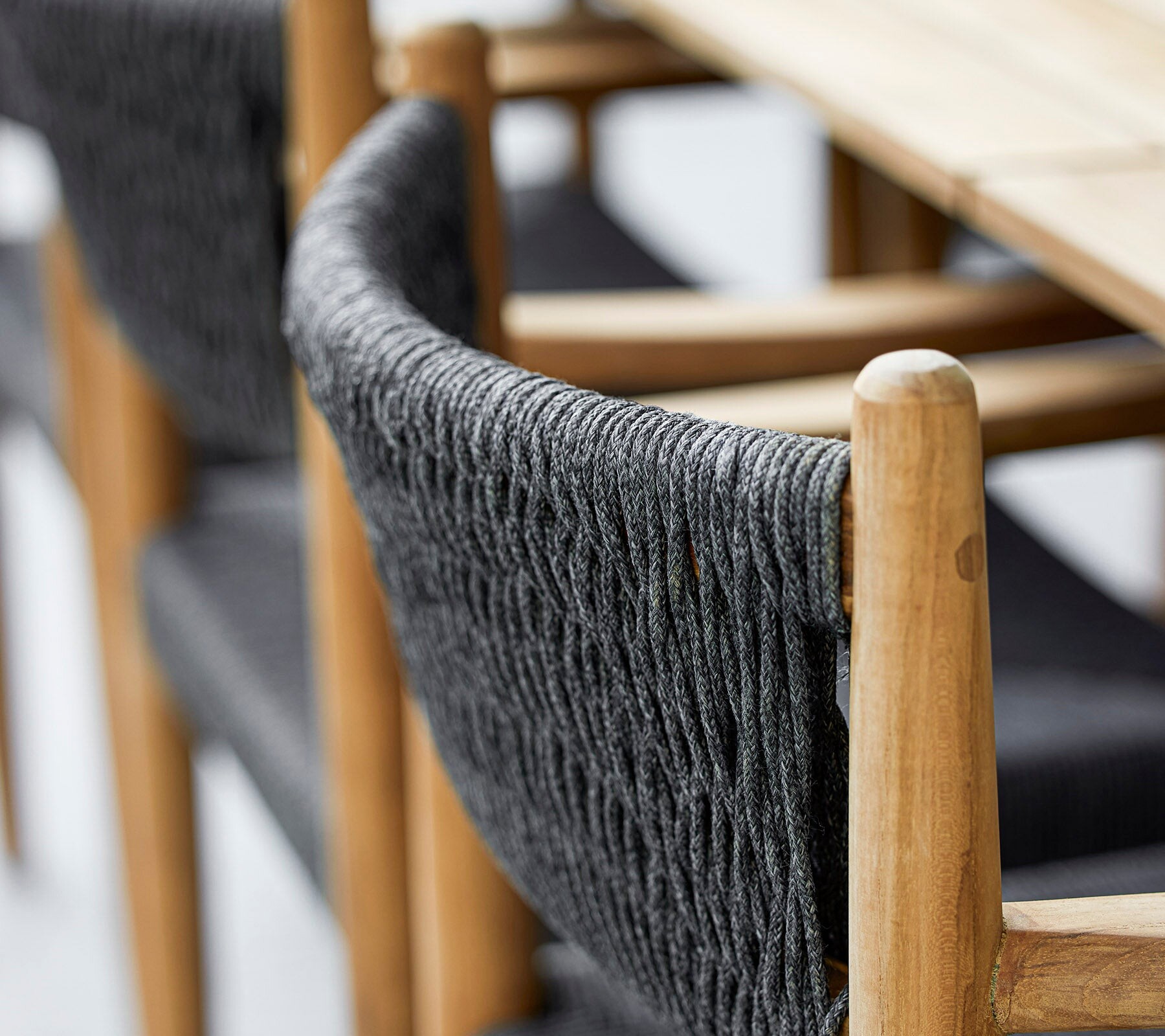 Cane-line Royal woven rope back and teak frame, close-up detail