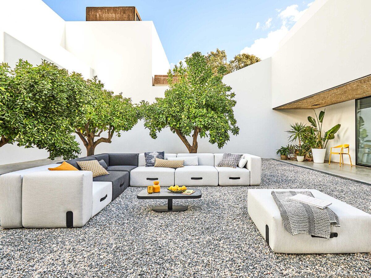 Conmoto outdoor furniture, German powder-coated steel archive since 1995