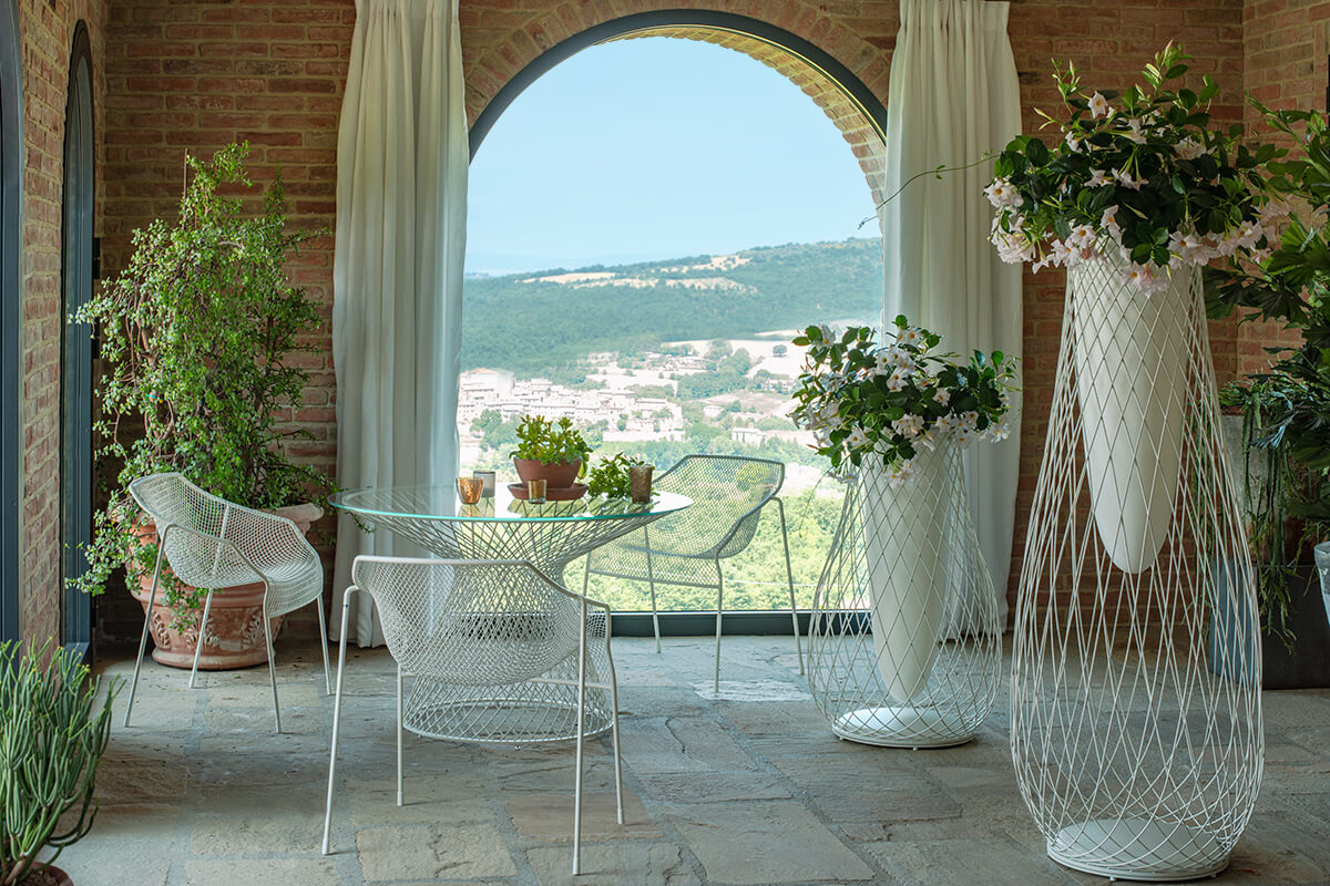 Heaven Chair Lounge chair Vase Table Heaven