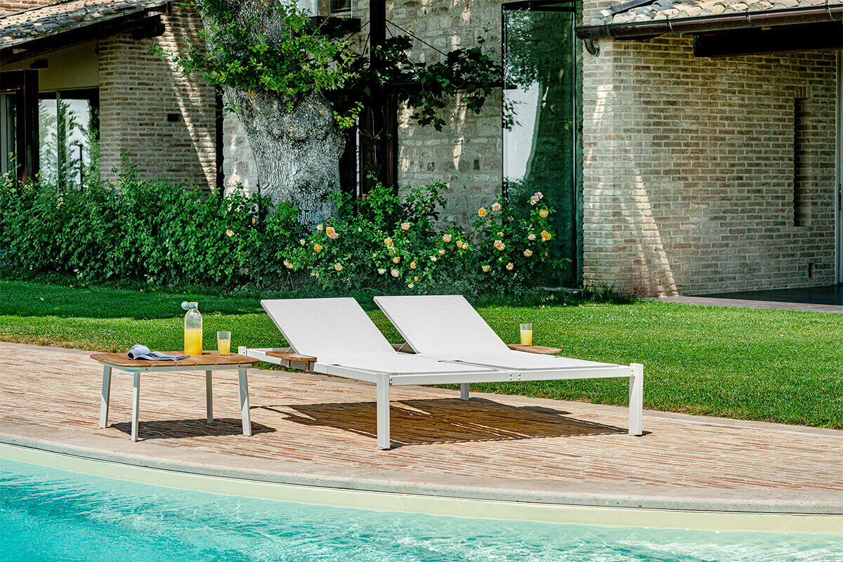 Shine Sunbed Daybed Table Basso Shine Teak