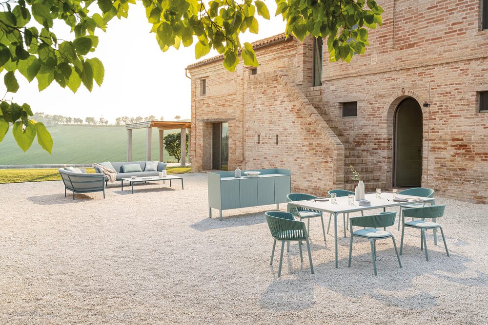 Ninfea in an outdoor setting