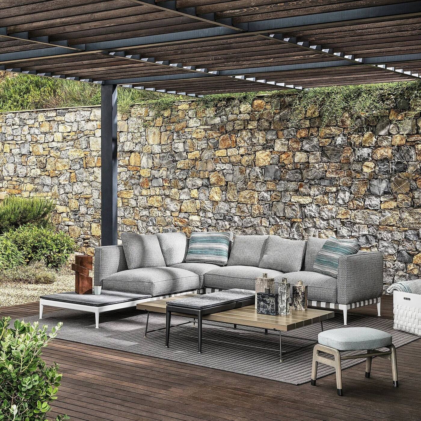 Atlante terrace composition