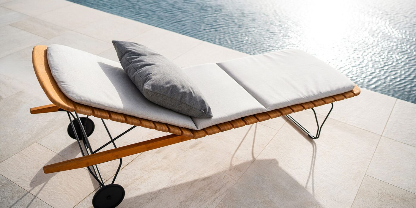 Molo in an outdoor setting