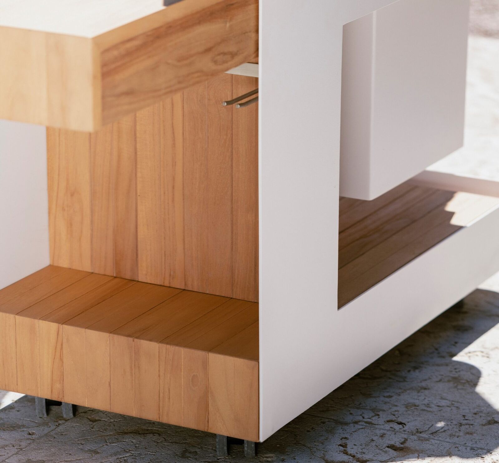 Bilba teak drainage board detail
