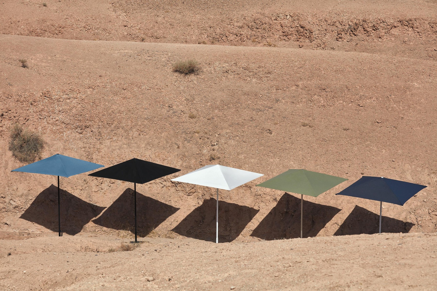 Centra parasol by Manutti Design Studio for Manutti