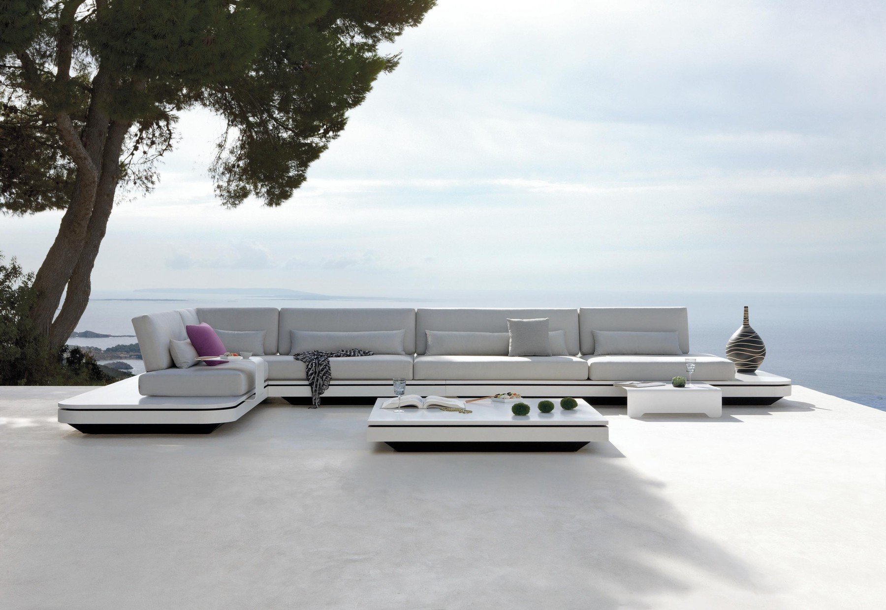 Elements outdoor installation