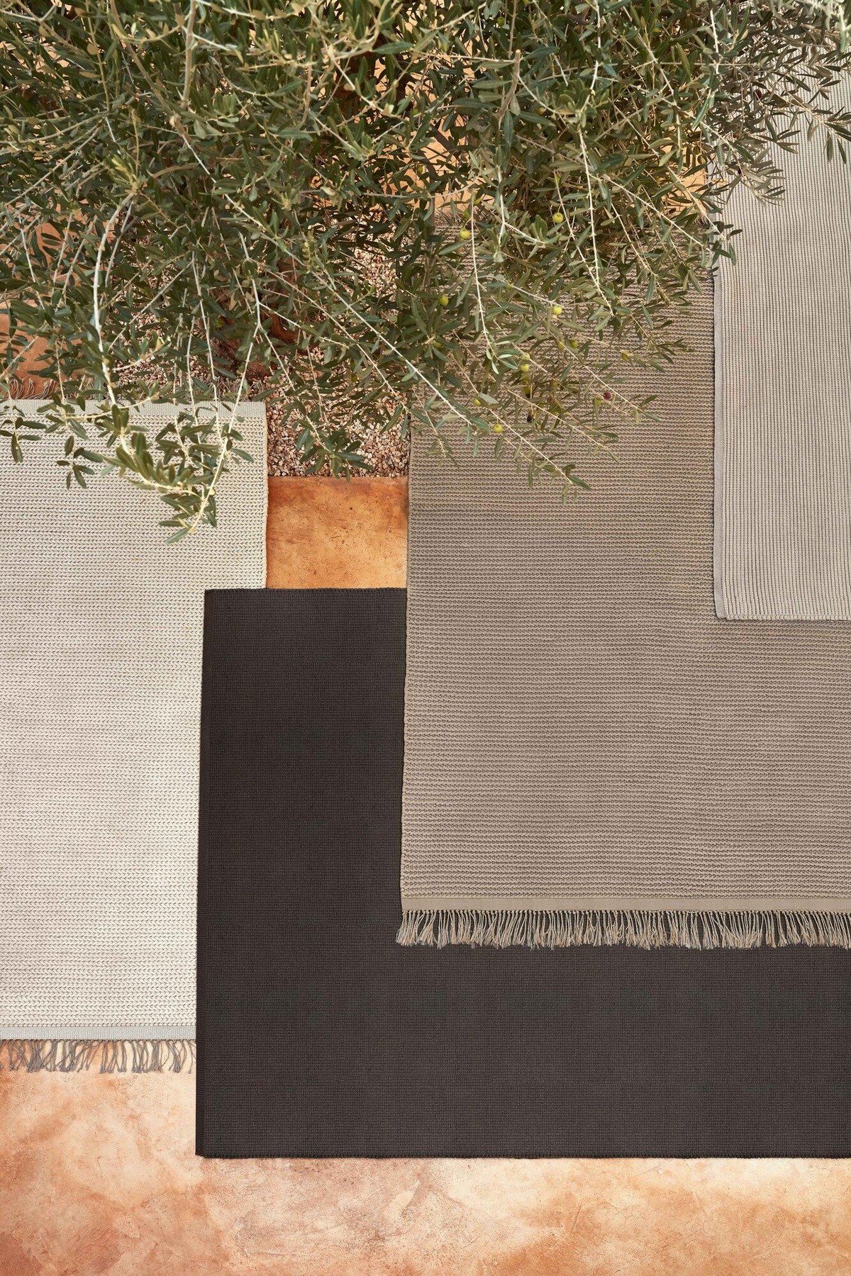 Linear outdoor installation