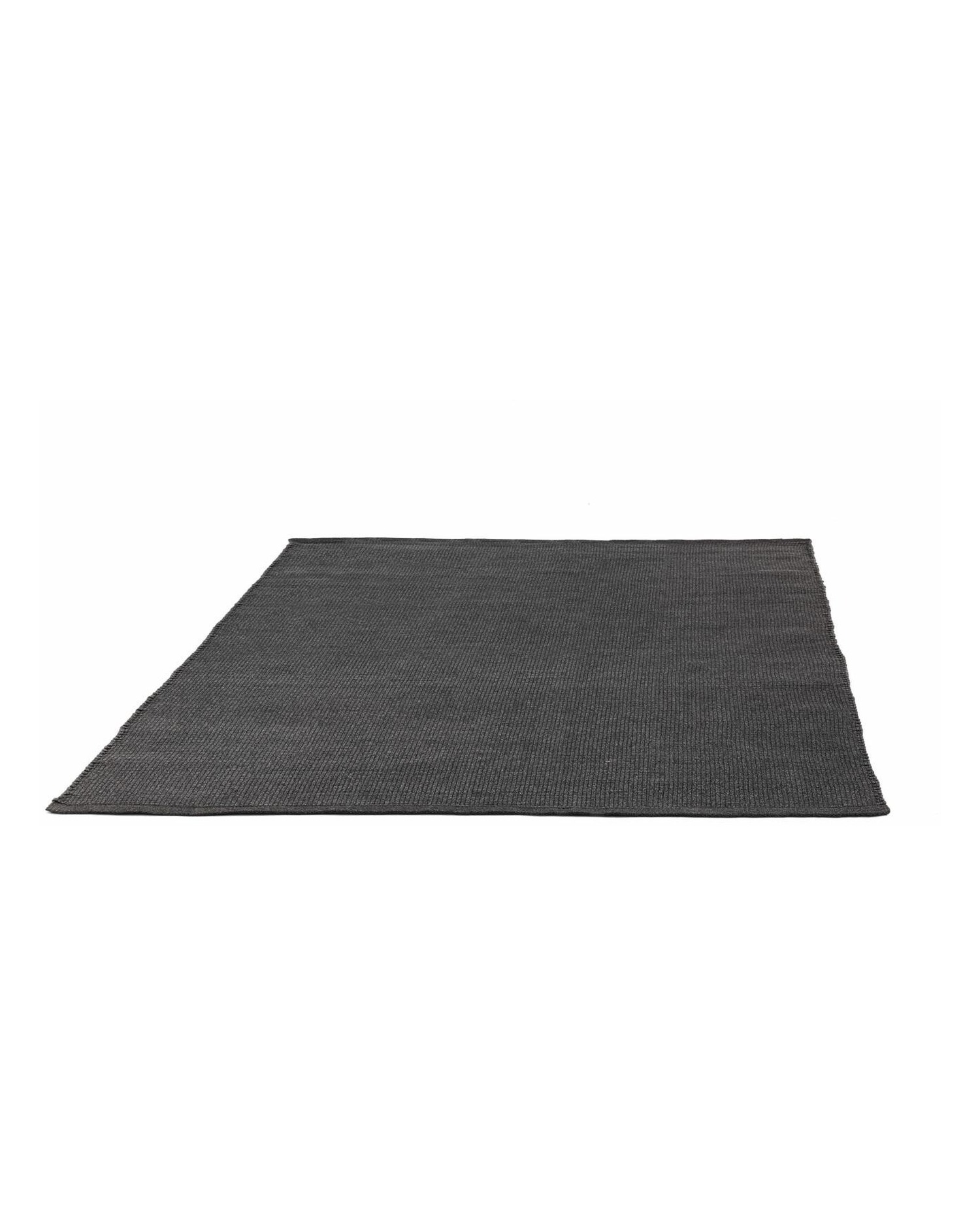 Linear rug 170×230, Manutti