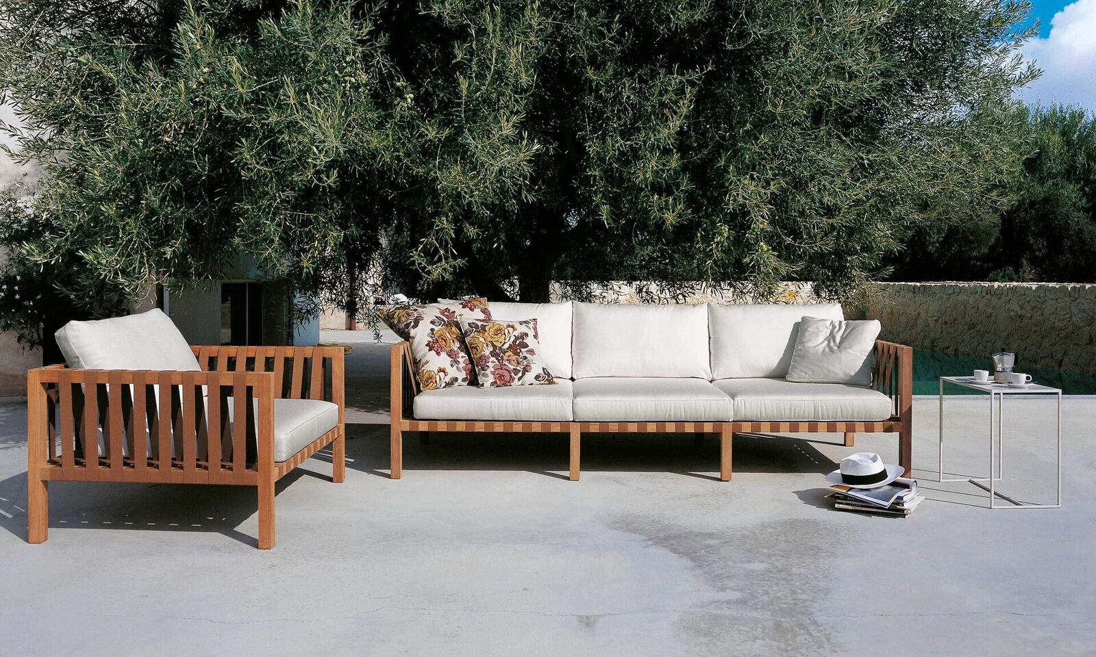 Mistral by Roda