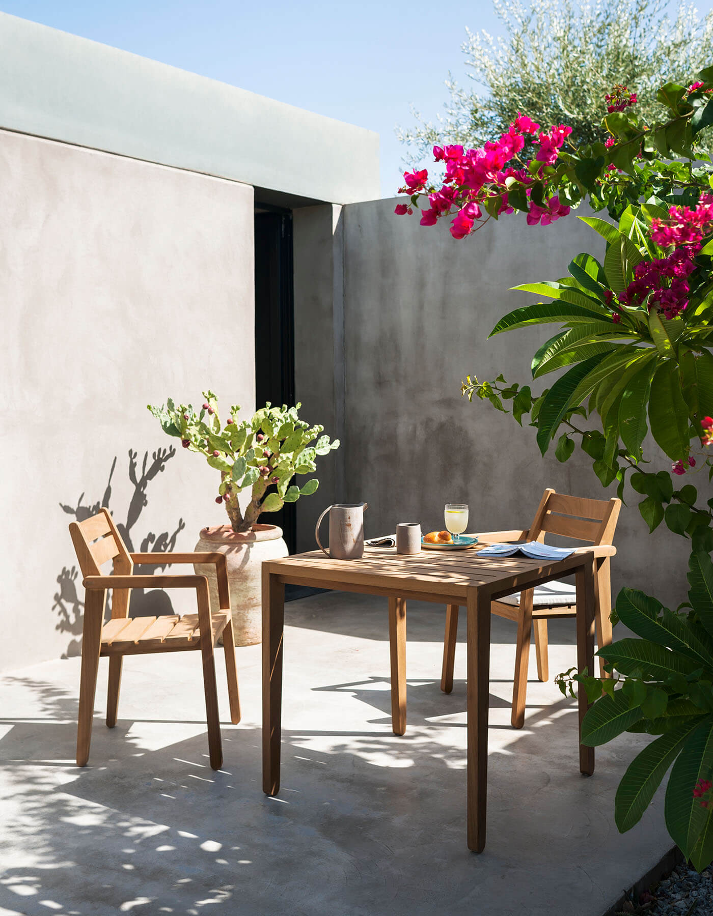 Zania · view 1