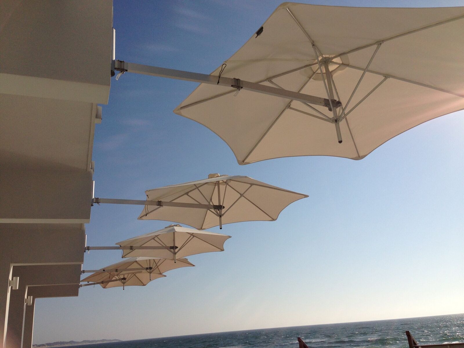 Paraflex wall-mounted parasol hotel resort