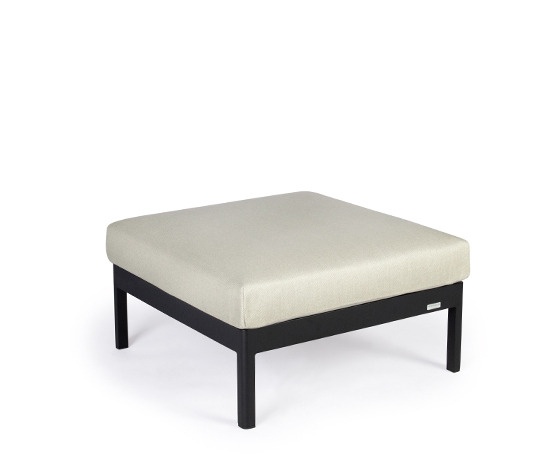 Minu single-seat element in Schwarz with Zori Matcha cushion
