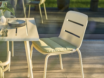 Vapio Creme detail with Panama Menta cushion